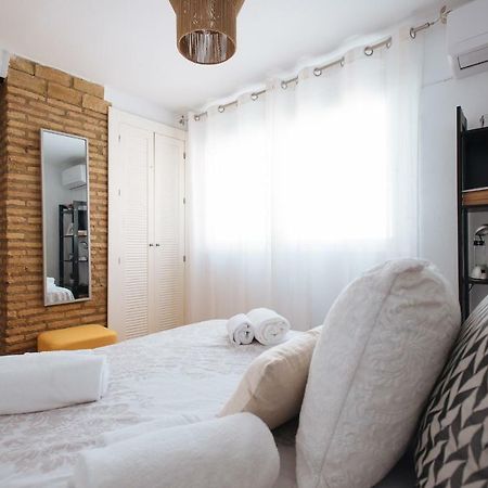 Cozy Attic With Terrace- 1Bd 1Bth- San Vicente Apartment Sevilla Bagian luar foto
