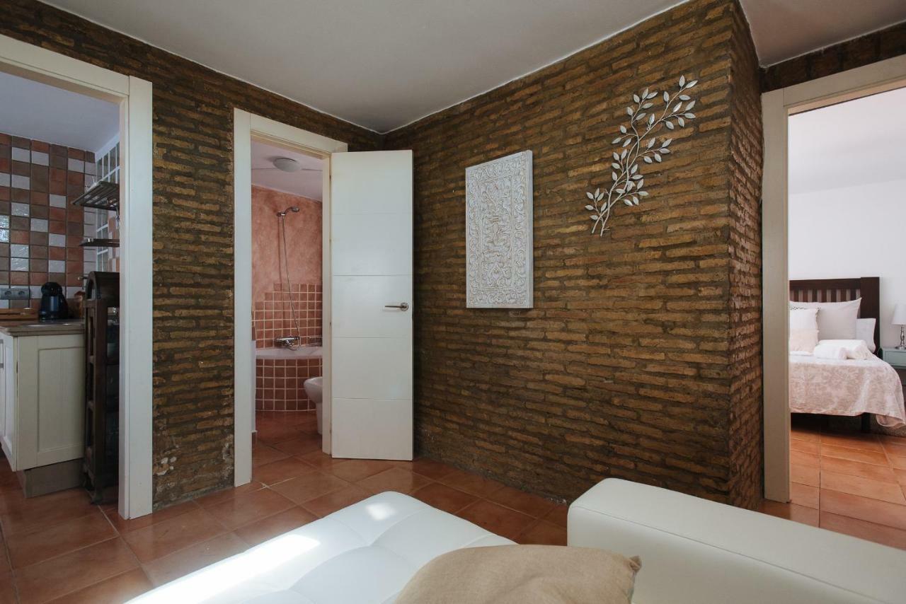 Cozy Attic With Terrace- 1Bd 1Bth- San Vicente Apartment Sevilla Bagian luar foto
