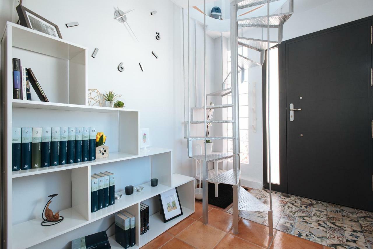 Cozy Attic With Terrace- 1Bd 1Bth- San Vicente Apartment Sevilla Bagian luar foto